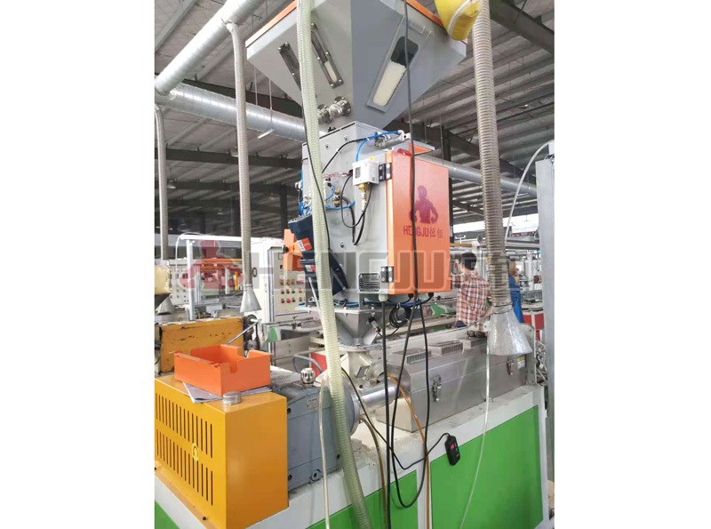 上海塑料除湿干燥机在塑料加工行业的重要性与作用